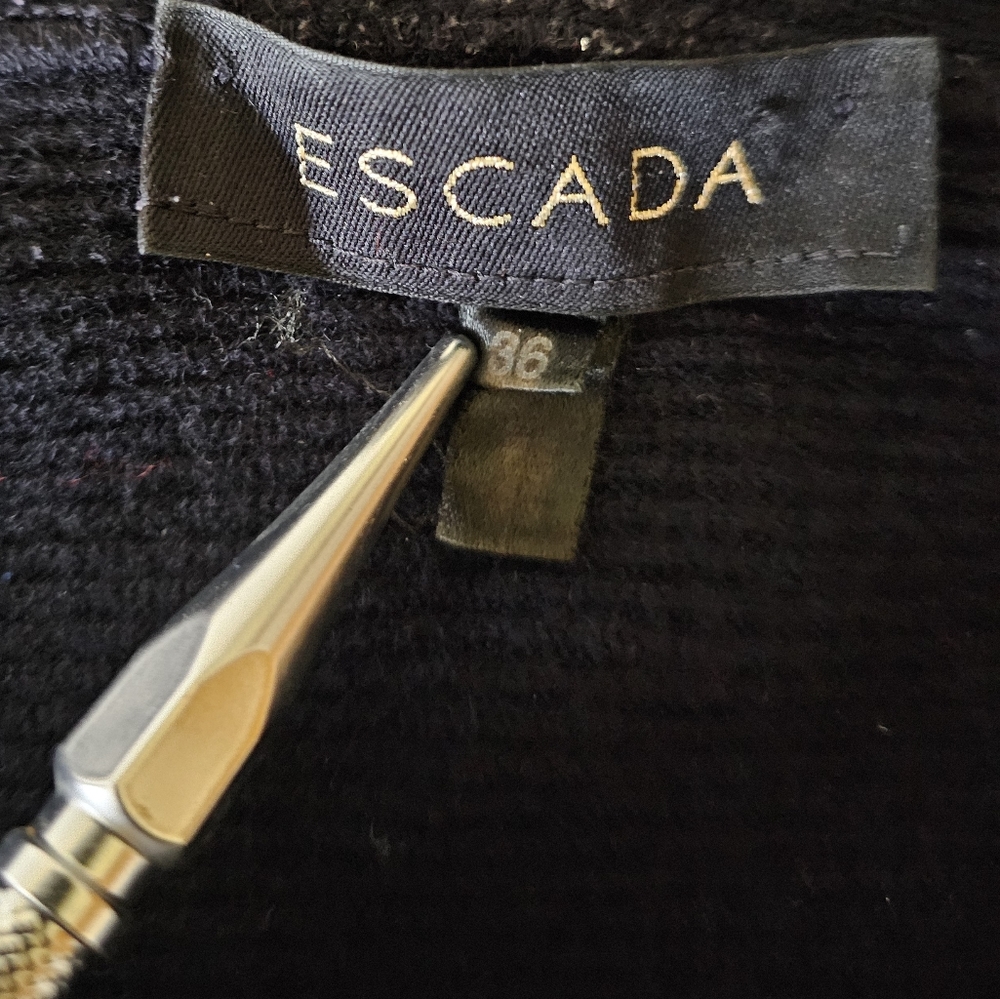 Escada Black Wool Cardigans. - Picture 9 of 10